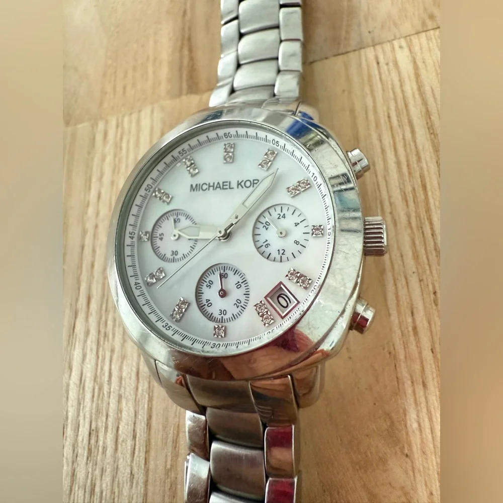 Michael Kors ladies stainless steel chronograph watch NEW BATTERY